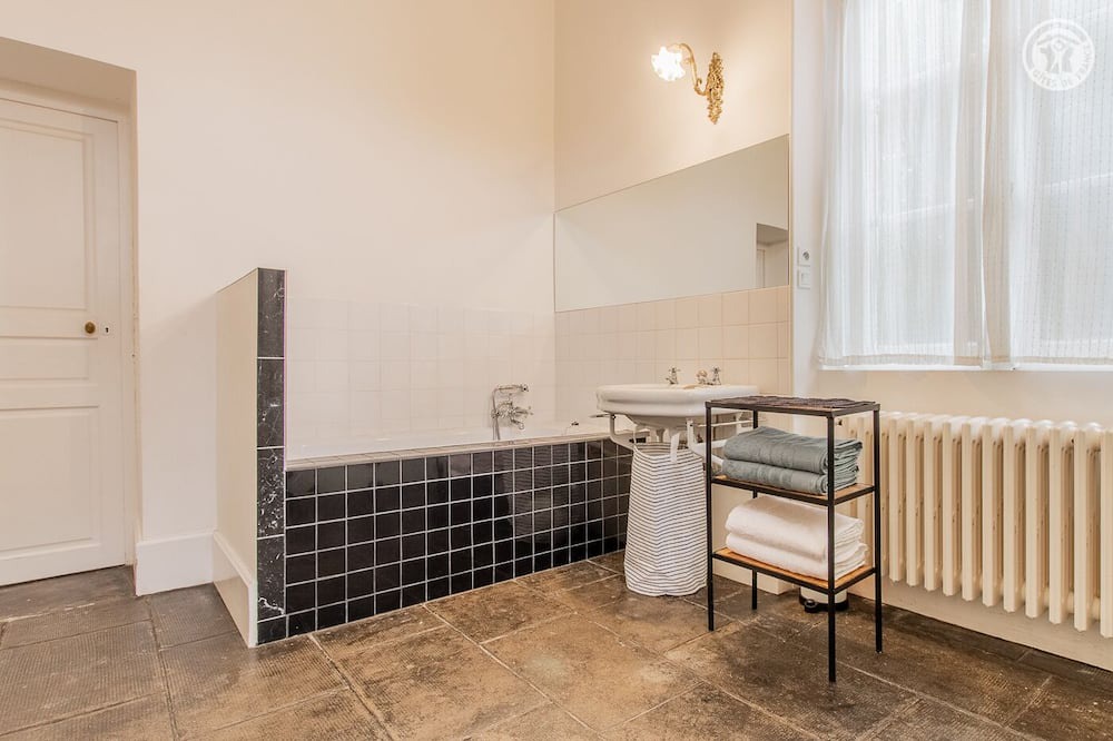 Photo of Bedroom in Saint-Gengoux-le-National