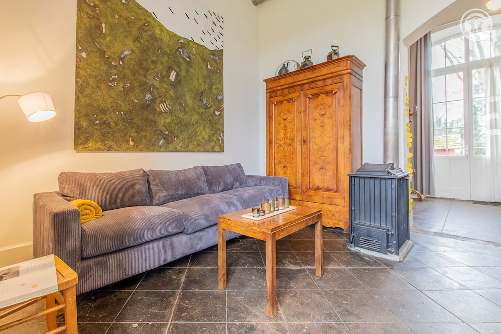 Photo of Livingroom in Saint-Gengoux-le-National