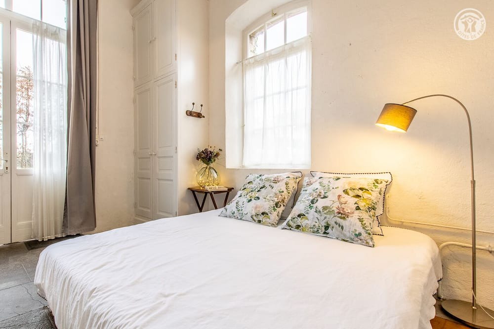 Photo of Bedroom in Saint-Gengoux-le-National