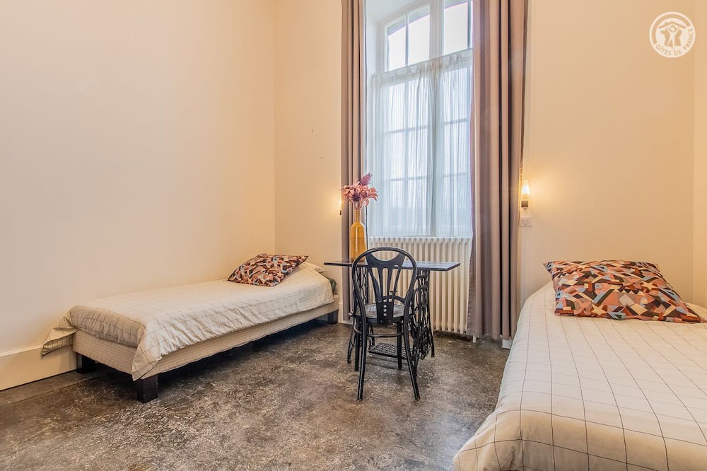 Photo of Bedroom in Saint-Gengoux-le-National