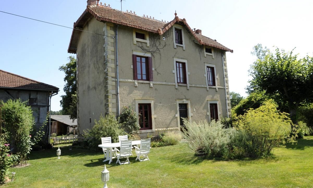 Photo of Outdoor in Chenay-le-Chatel