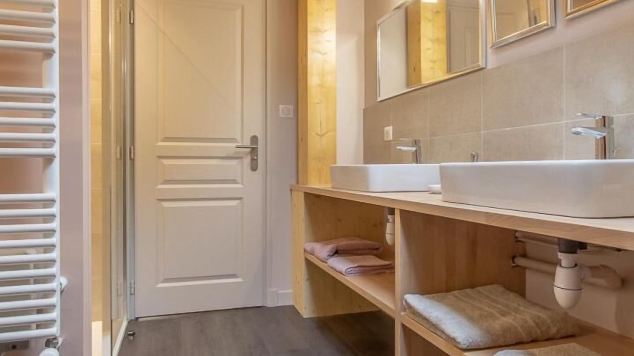 Photo of Others in Chateau