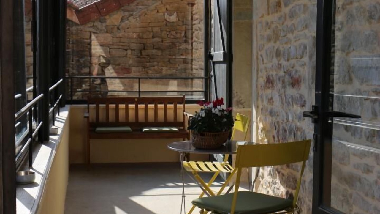 Photo of Patio Balcony in Chateau