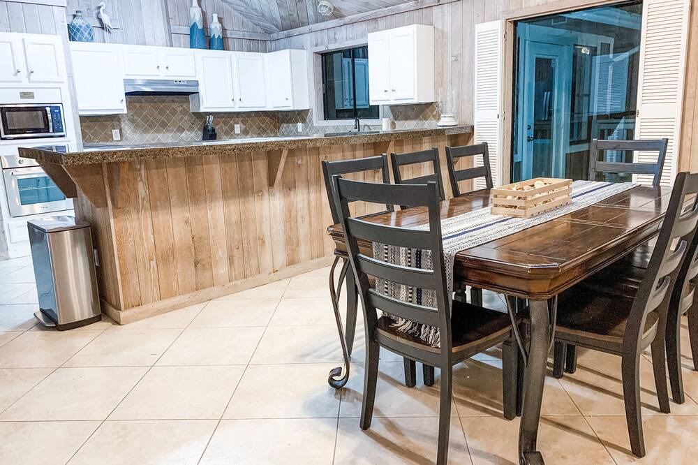 Photo of Kitchen in Cedar Lane