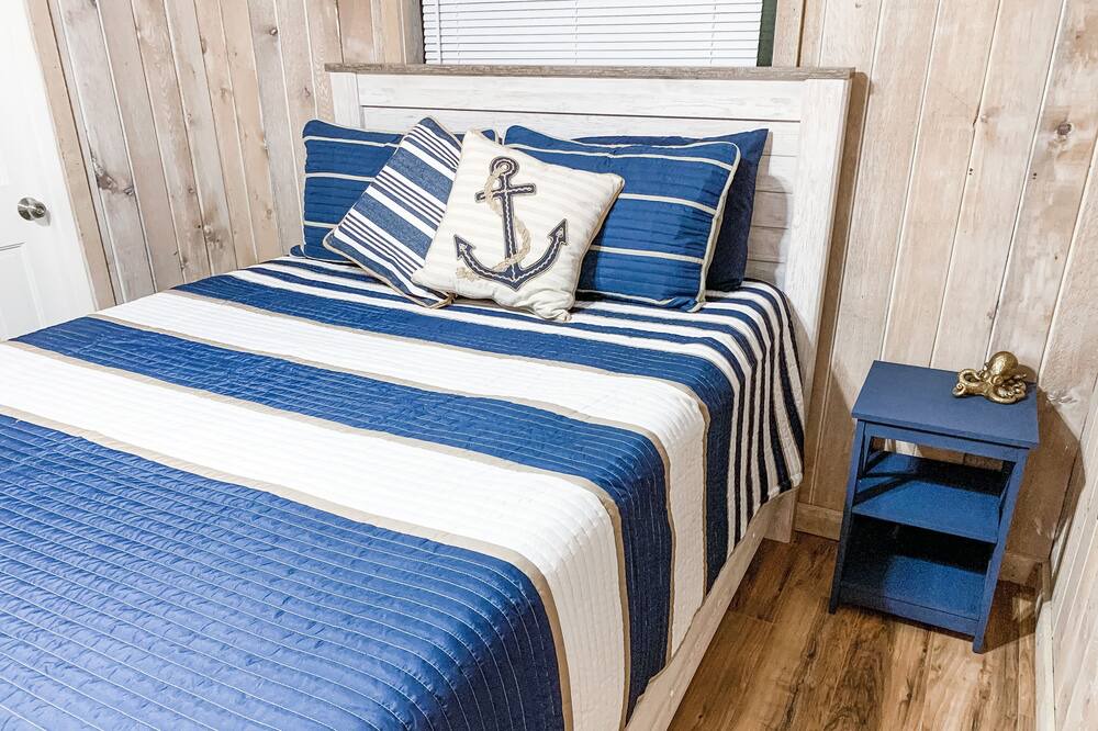Photo of Bedroom in Cedar Lane