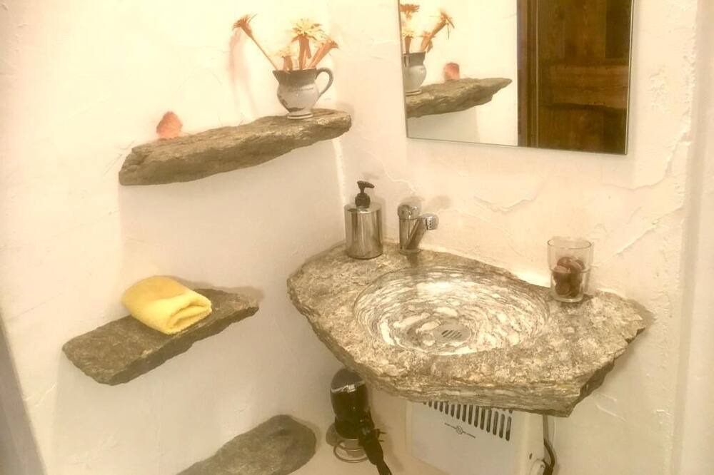 Photo of Bathroom in Acquarossa