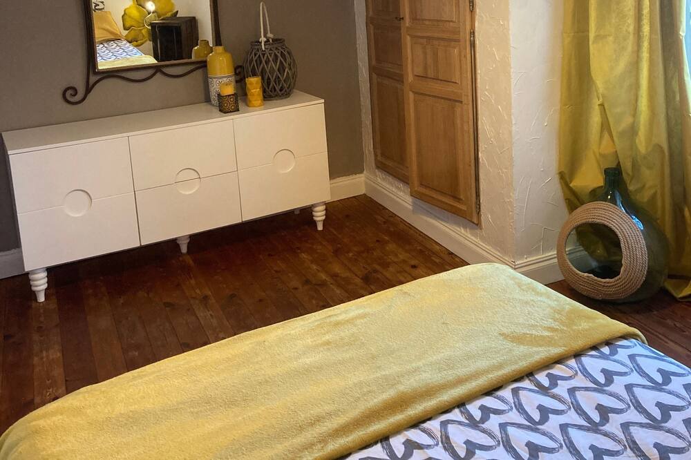 Photo of Bedroom in Chandolas