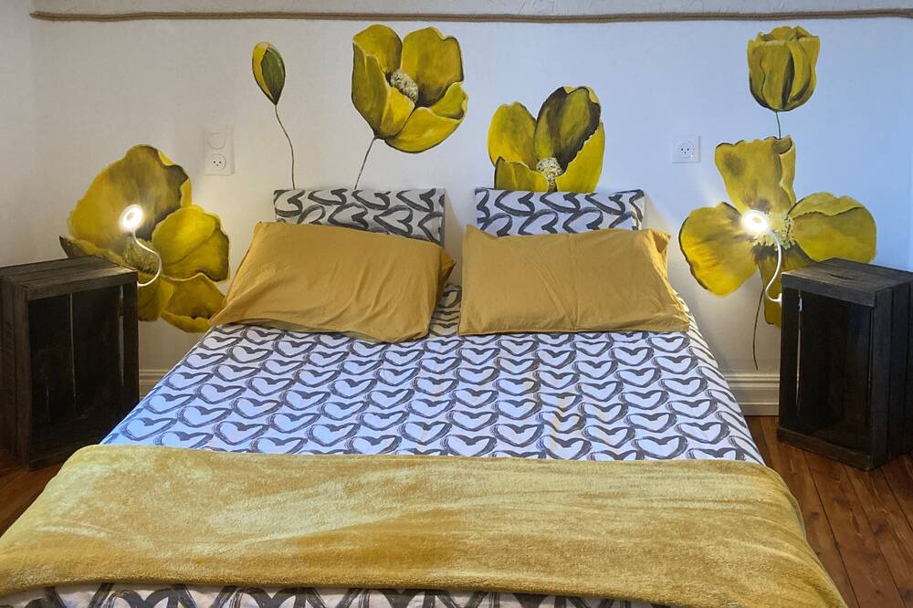 Photo of Bedroom in Chandolas