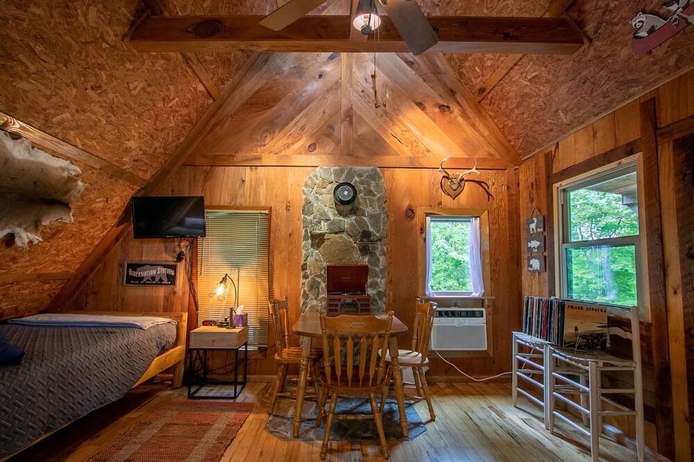 Photo of Bedroom in Jasper