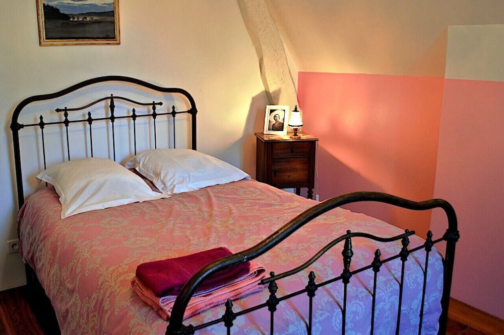 Photo of Bedroom in Lavault-de-Fretoy