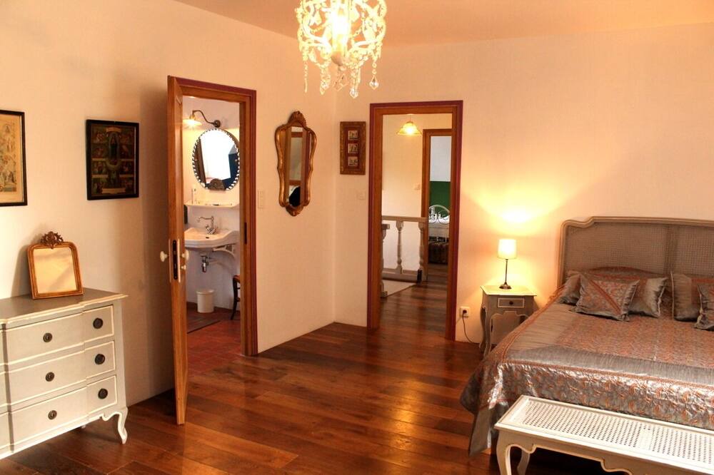 Photo of Bedroom in Lavault-de-Fretoy
