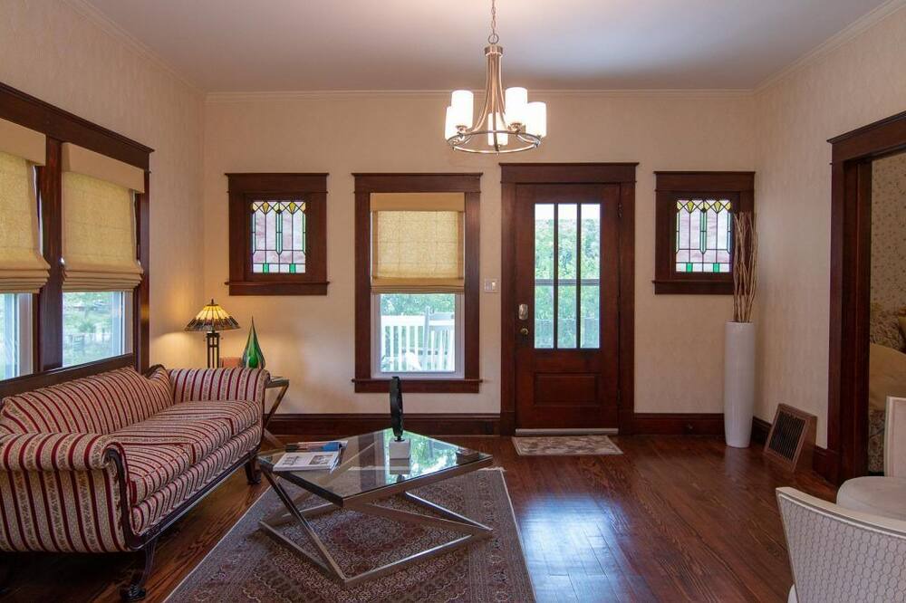 Photo of Livingroom in Steelville