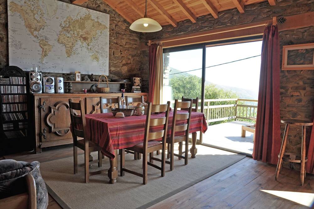 Photo of Livingroom in Ayguatebia-Talau