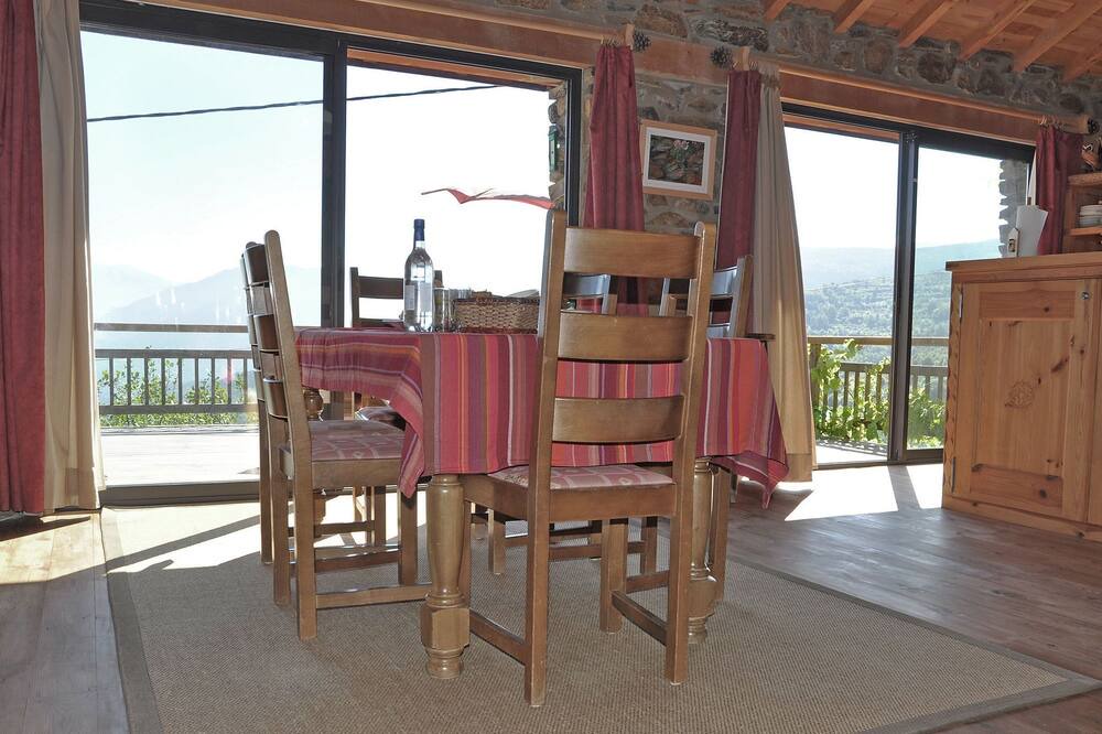 Photo of Livingroom in Ayguatebia-Talau