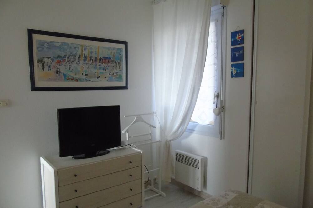 Photo of Bedroom in Saint-Jean-de-Monts