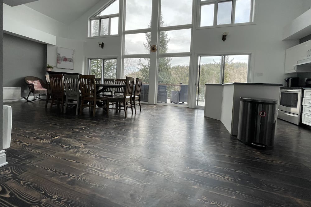 Photo of Kitchen in Val-des-Monts