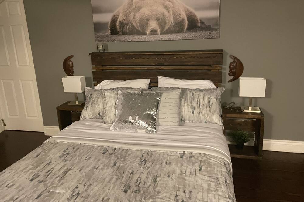Photo of Bedroom in Val-des-Monts