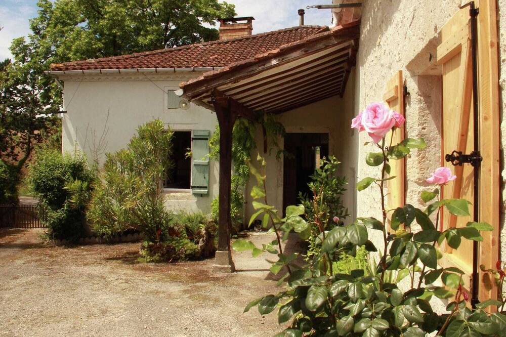 Photo of Outdoor in Bourg-de-Visa