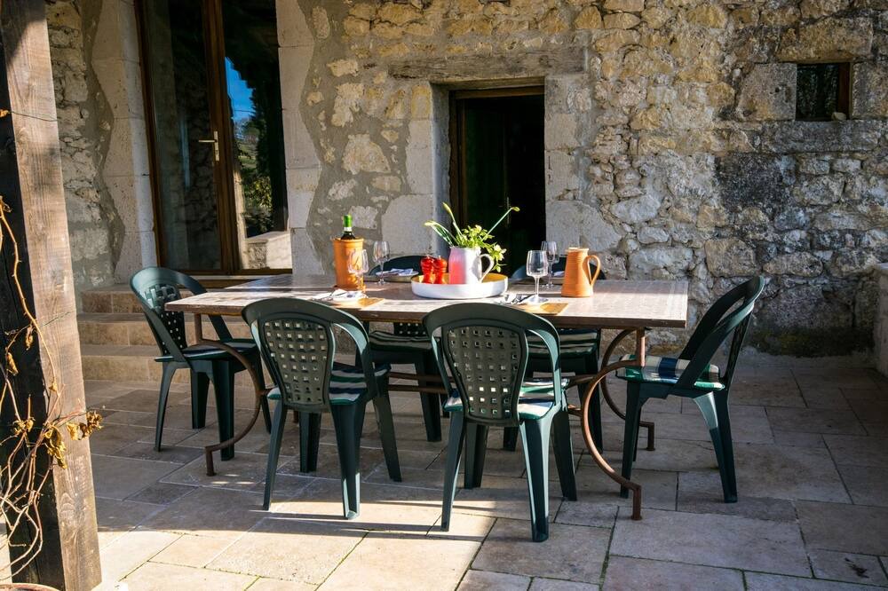 Photo of Patio Balcony in Bourg-de-Visa