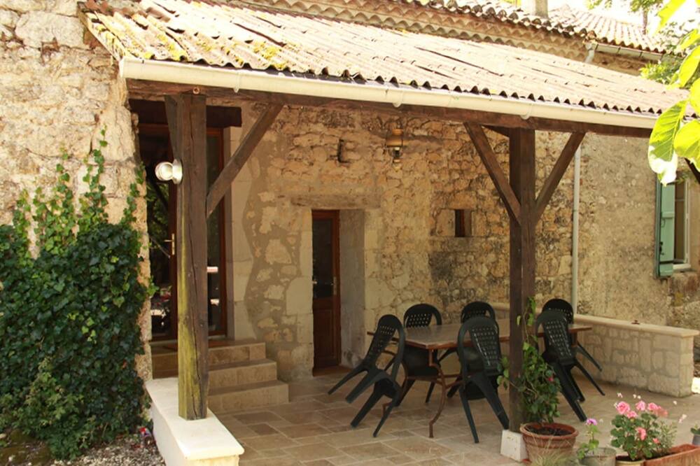 Photo of Outdoor in Bourg-de-Visa