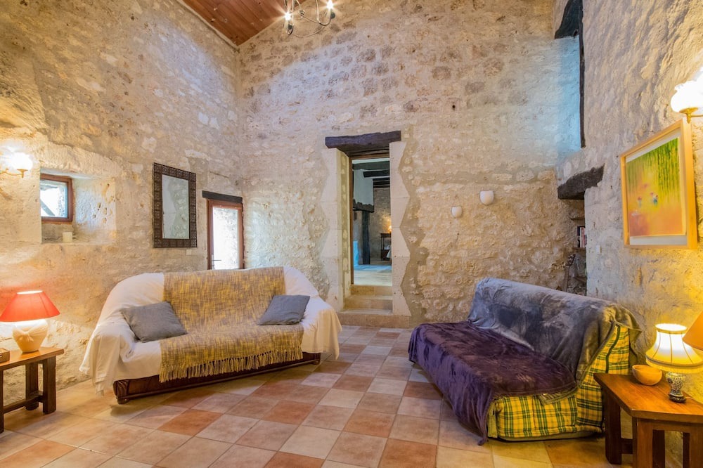 Photo of Livingroom in Bourg-de-Visa