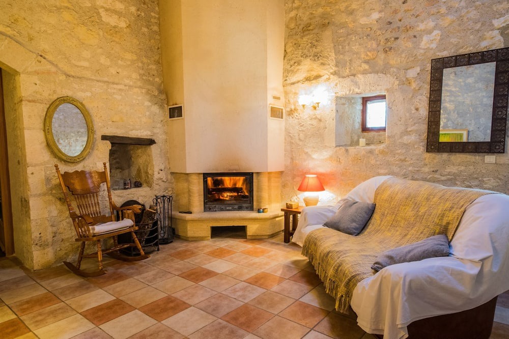 Photo of Livingroom in Bourg-de-Visa