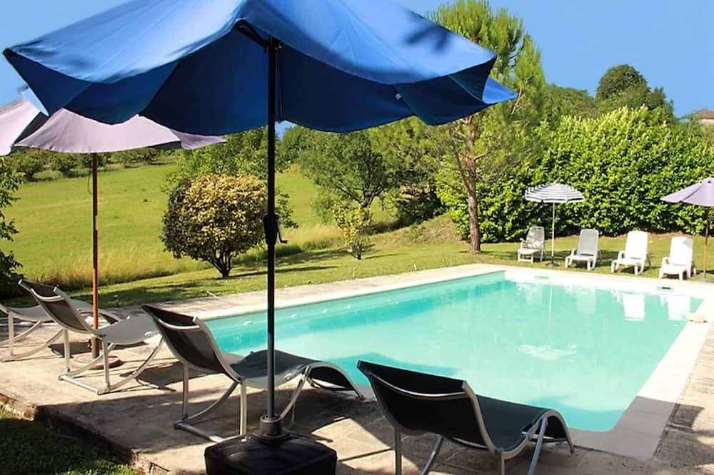 Photo of Outdoor in Bourg-de-Visa