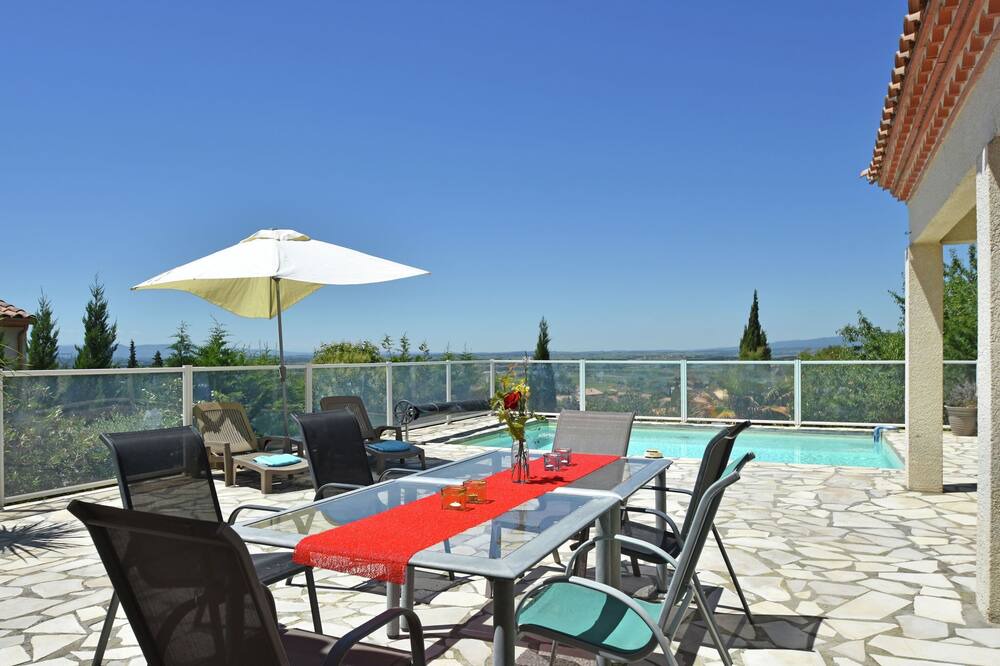 Photo of Patio Balcony in Oupia