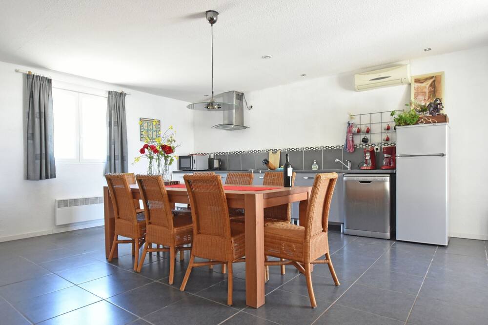 Photo of Livingroom in Oupia