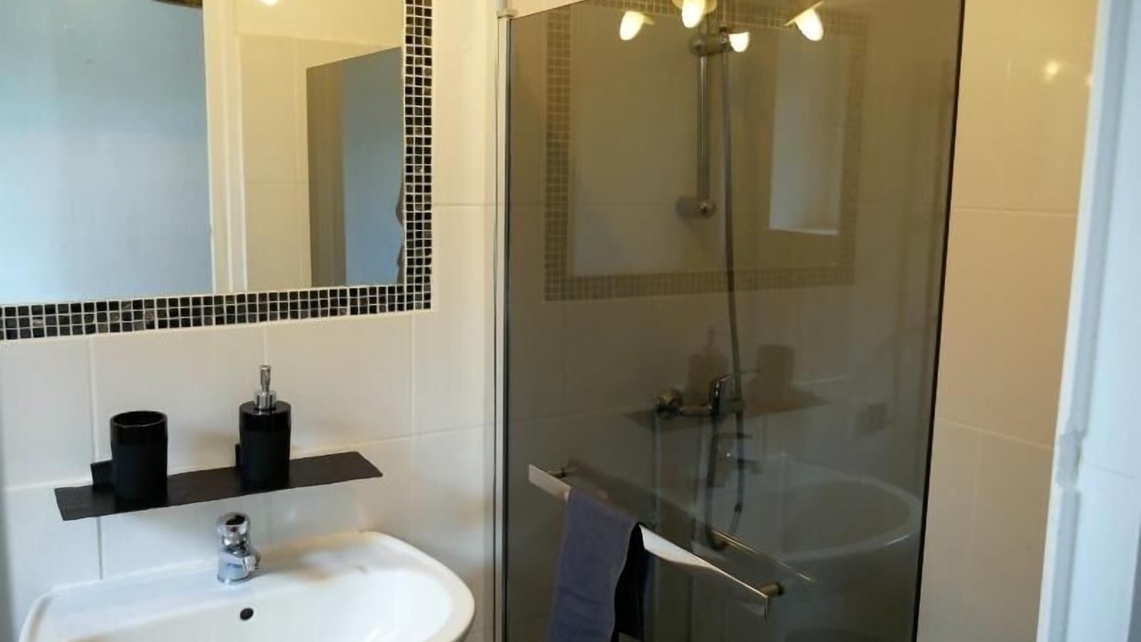 Photo of Bathroom in Olivet