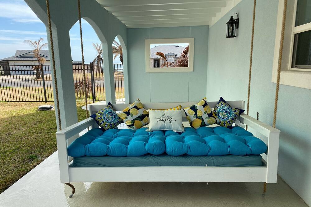 Photo of Bedroom in City-by-the Sea