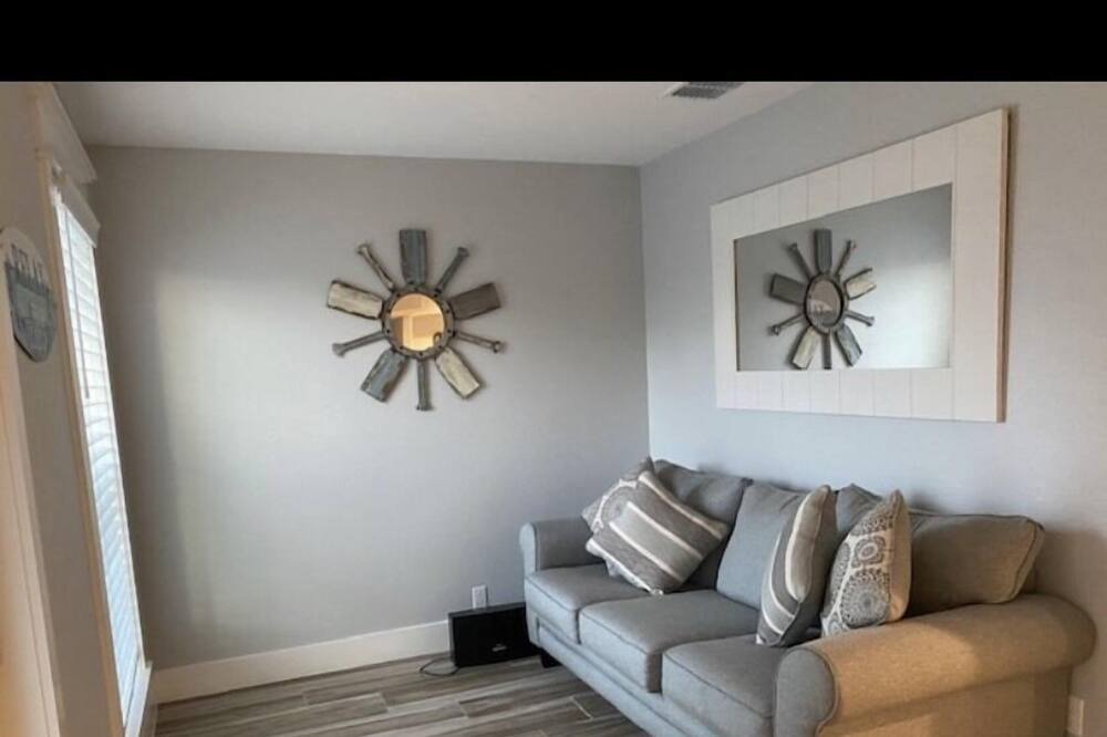 Photo of Bedroom in City-by-the Sea