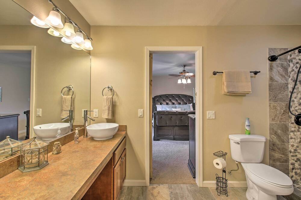 Photo of Bathroom in Bismarck