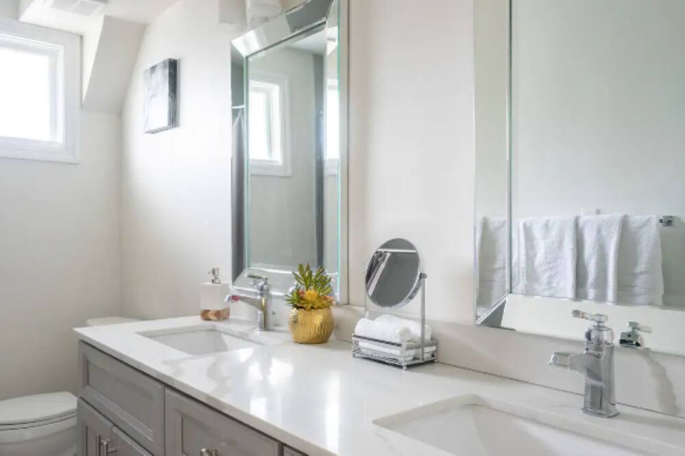 Photo of Bathroom in Hamilton