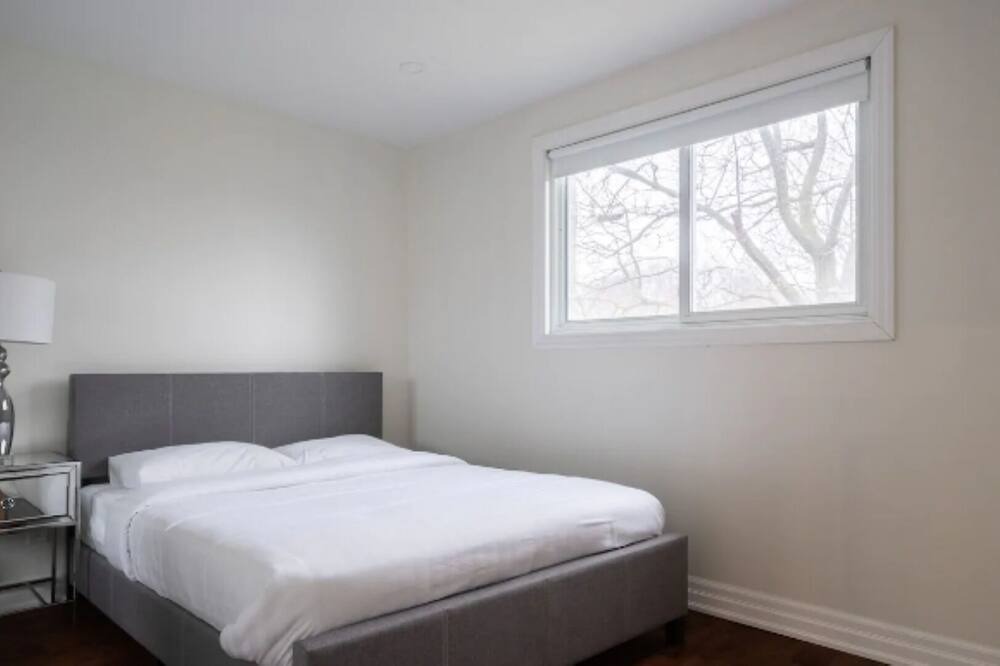 Photo of Bedroom in Hamilton