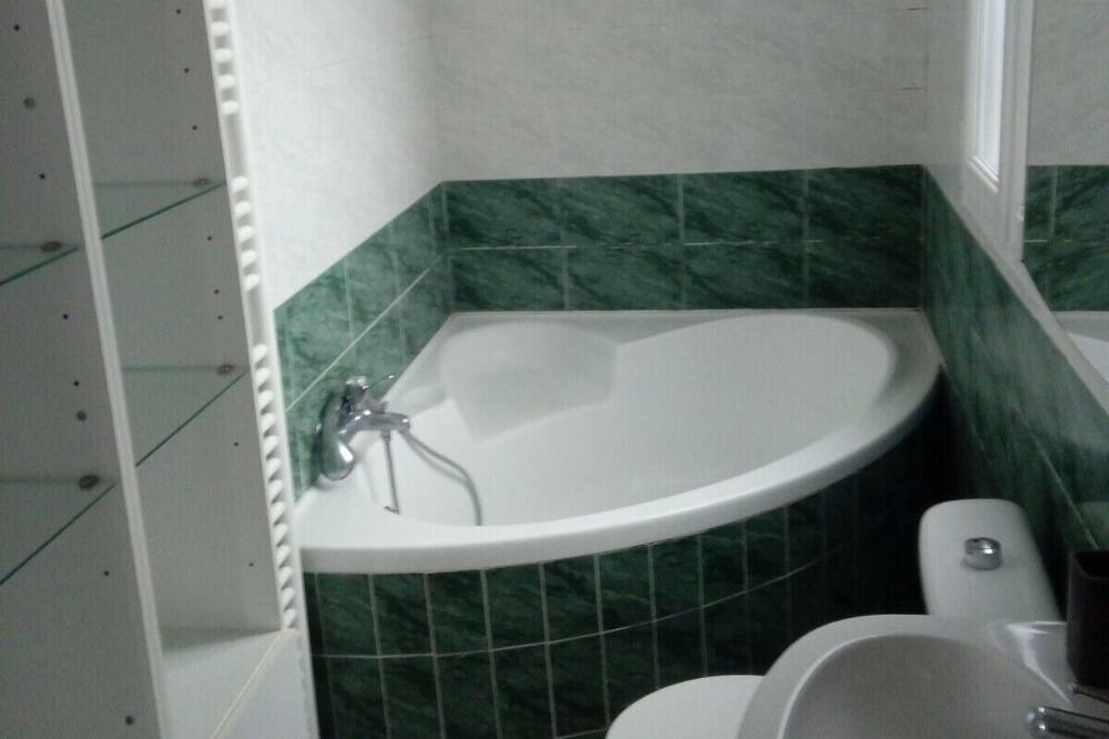 Photo of Bathroom in Saint-Martin-du-Littoral