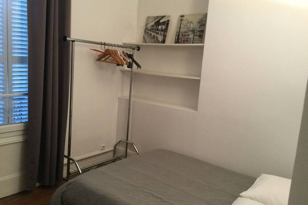 Photo of Bedroom in Saint-Martin-du-Littoral