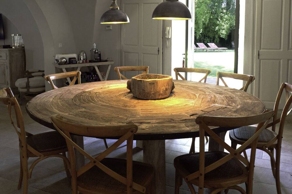 Photo of Outdoor in Montaren-et-Saint-Mediers