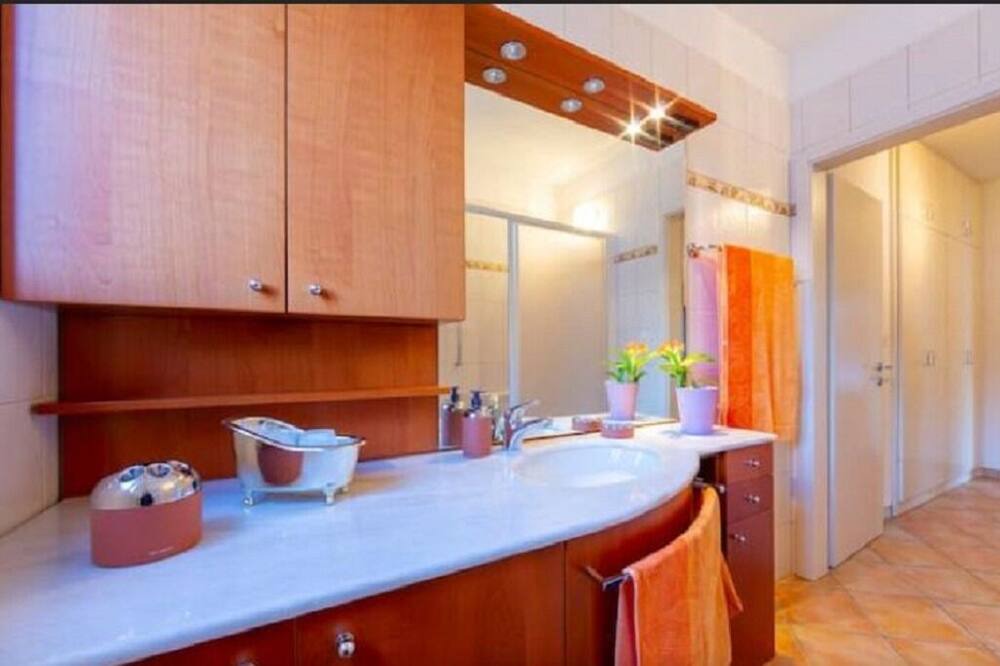 Photo of Bathroom in Quartino