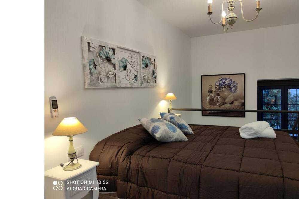 Photo of Bedroom in San Basilio