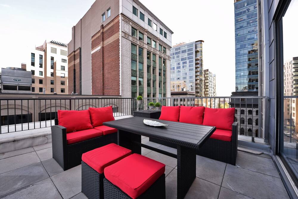 Photo of Patio Balcony in International District