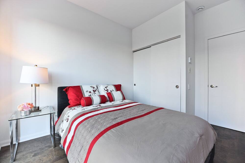 Photo of Bedroom in International District