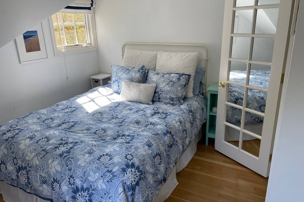 Photo of Bedroom in Rowayton