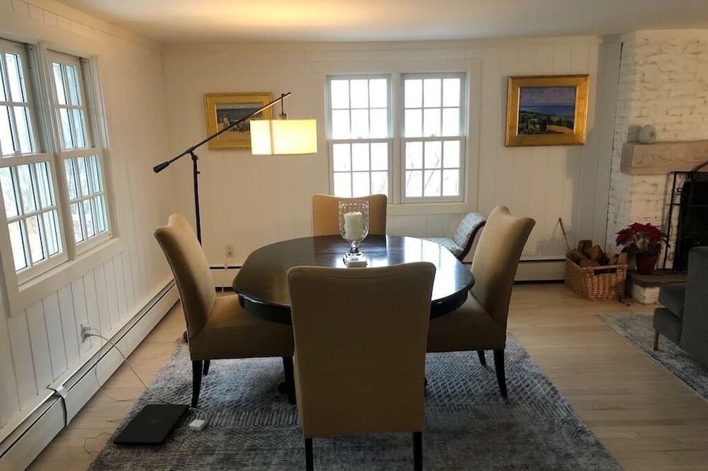 Photo of Livingroom in Rowayton