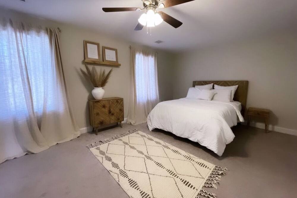 Photo of Bedroom in Abington