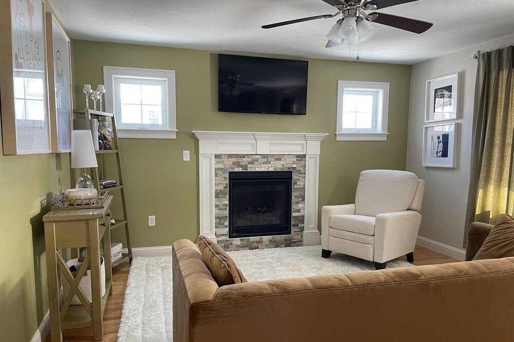 Photo of Livingroom in Abington