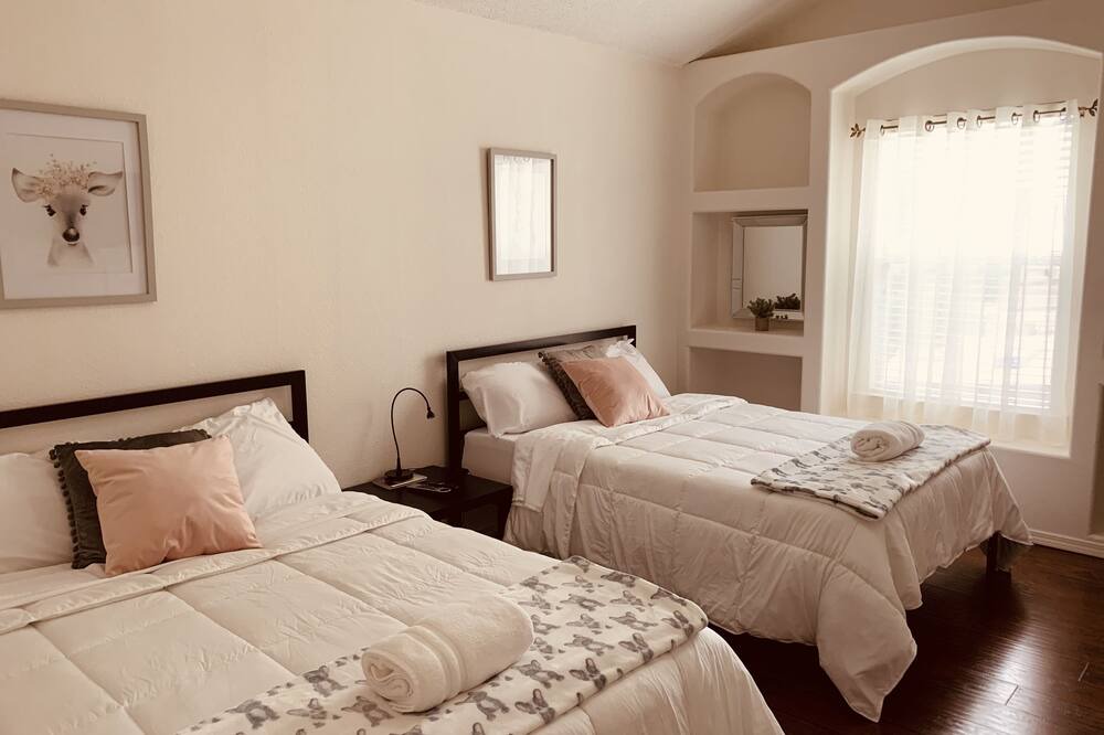 Photo of Bedroom in Biggs Field