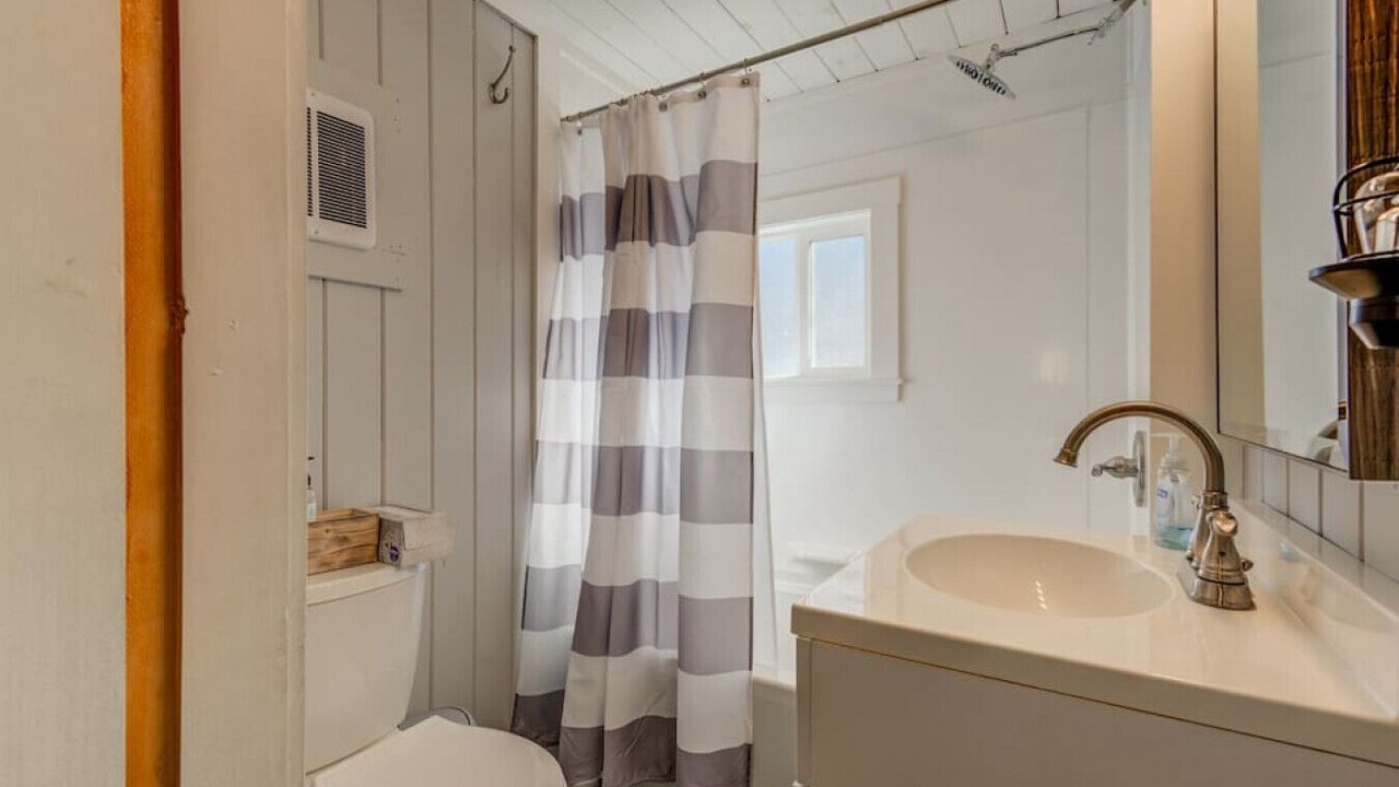 Photo of Bathroom in Eidelweiss Village