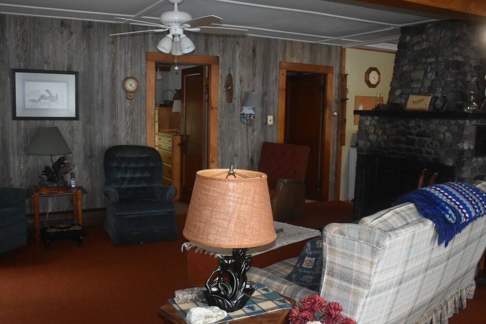 Photo of Livingroom in Embden