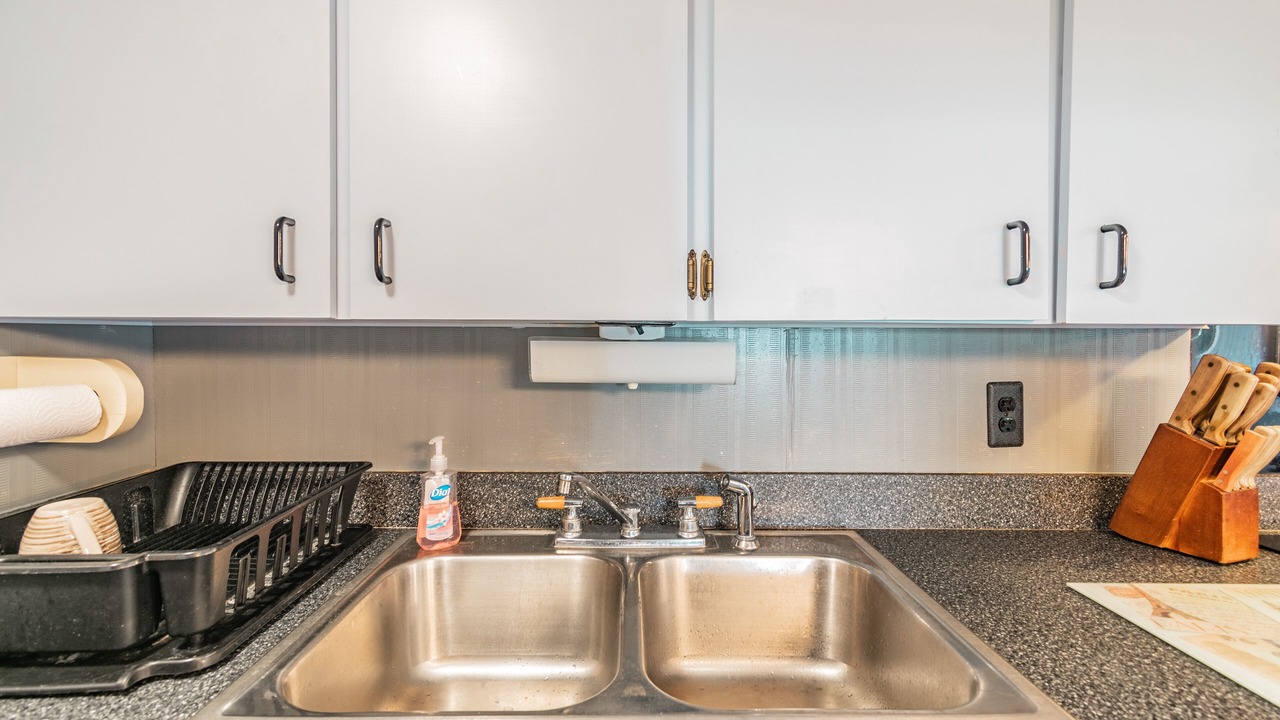 Photo of Kitchen in Weeki Wachee Gardens